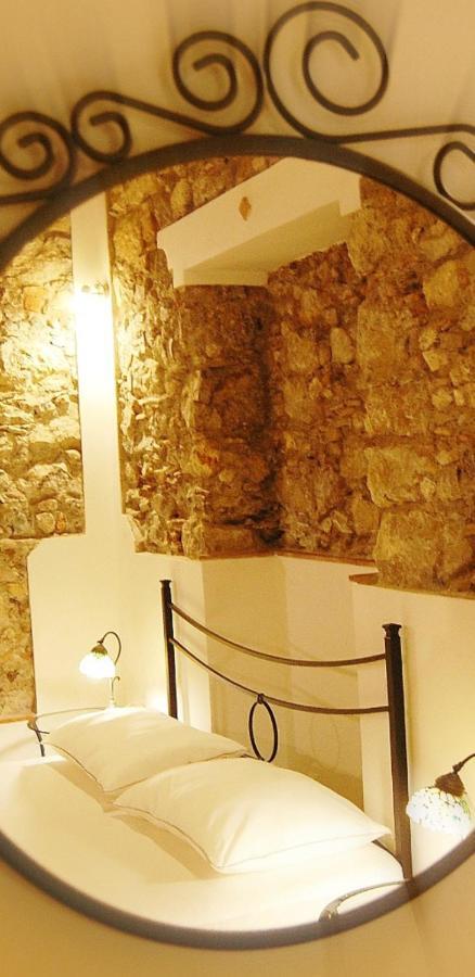 Incantevole E Storico Appartamento In Pieno Centro Taormina Ngoại thất bức ảnh